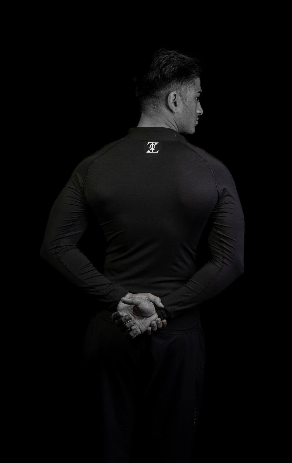 ZEUTHERA PREMIUM COMPRESSION PULLOVER
